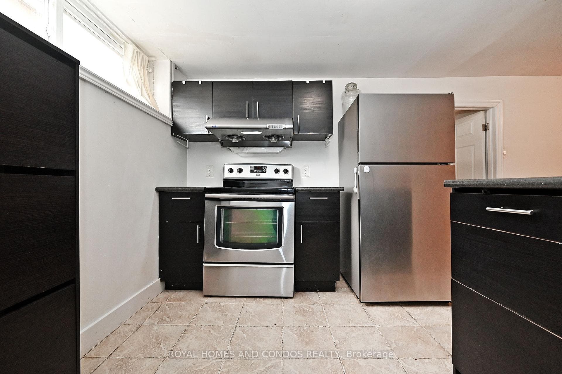 40 Pender Crescent Unit Lower photo 15