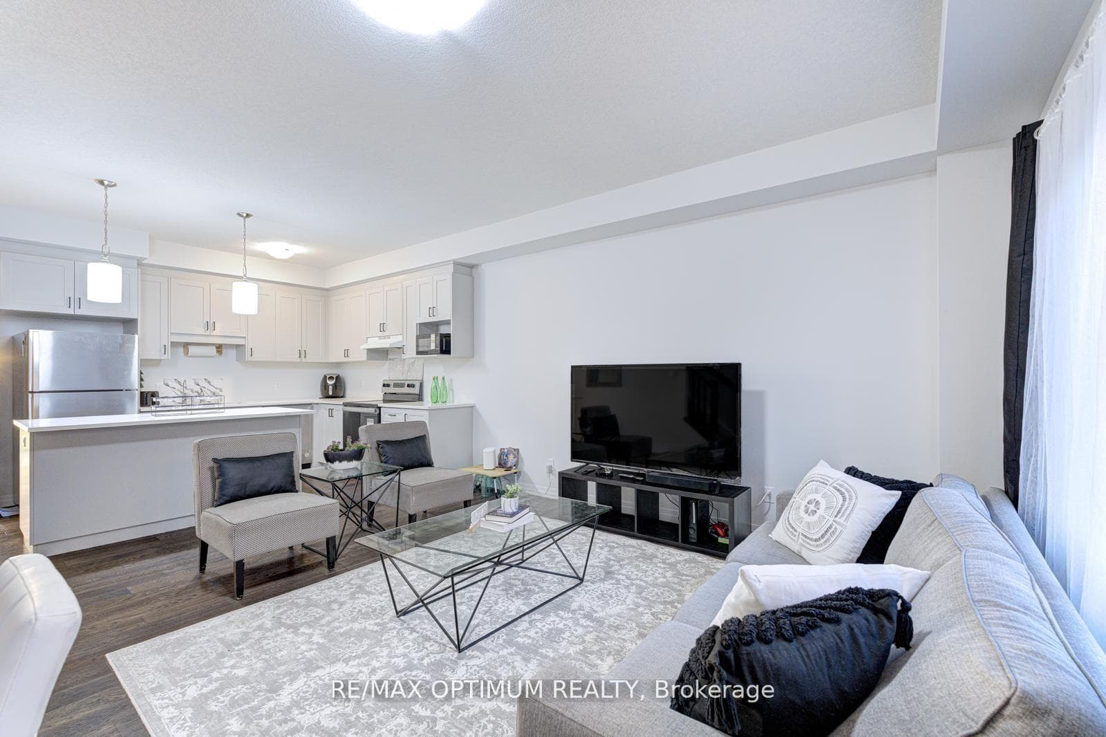 142 Queensbrook Crescent photo 12
