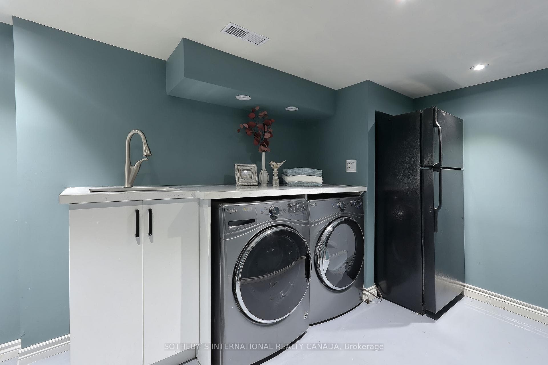 19 Paradise Avenue photo 25