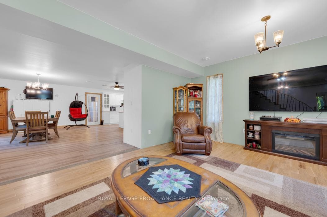 1147 Vanderwater Road photo 14