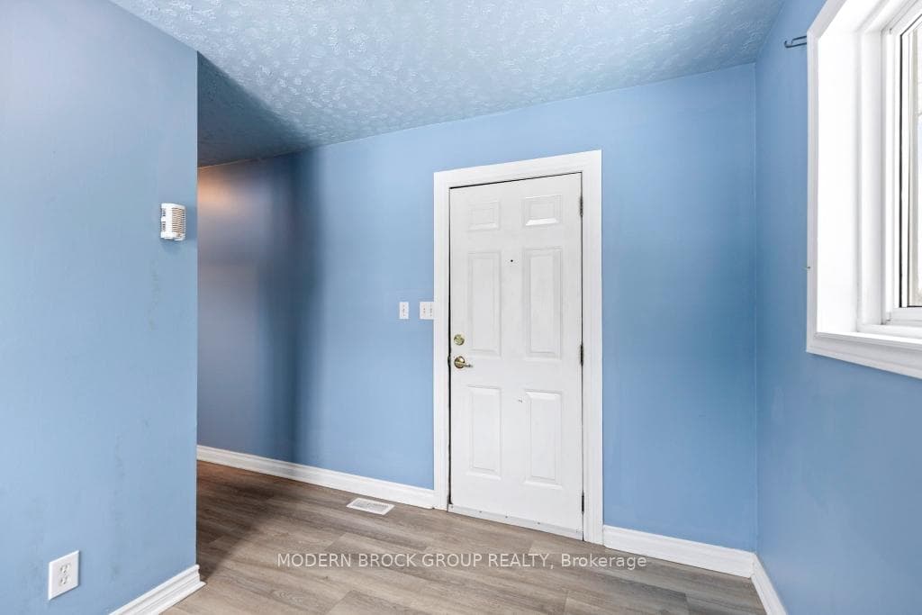790 Scott Road photo 28
