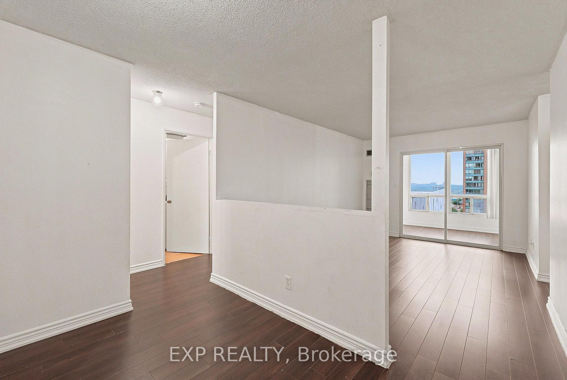 155 Hillcrest Avenue Unit 1114 photo 2