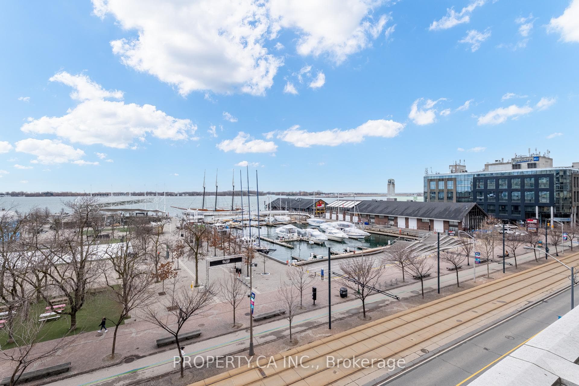 230 Queens Quay Unit 625 photo 19