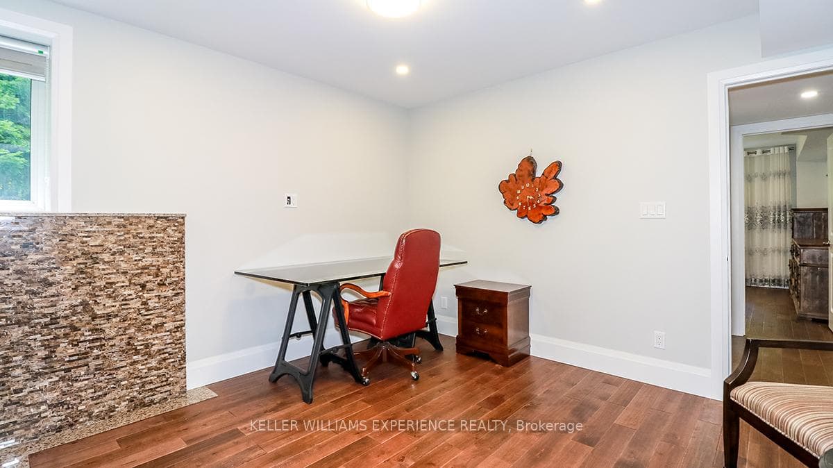 600 Mapleview Drive photo 18