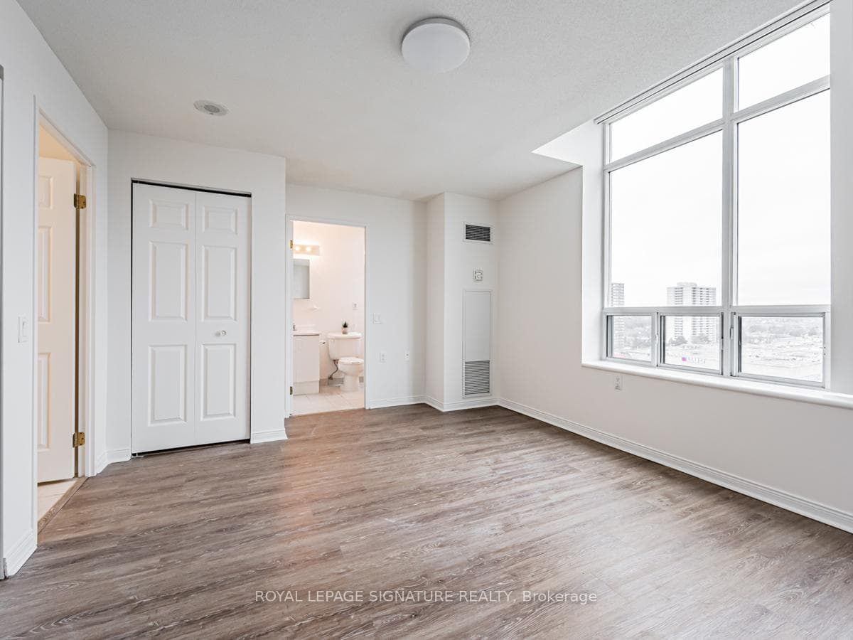 2800 Warden Avenue Unit 1202 photo 17