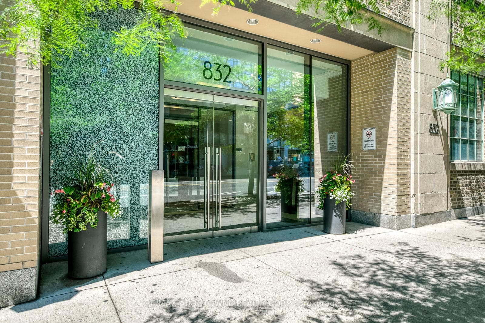 832 Bay Street Unit 1206 photo 3