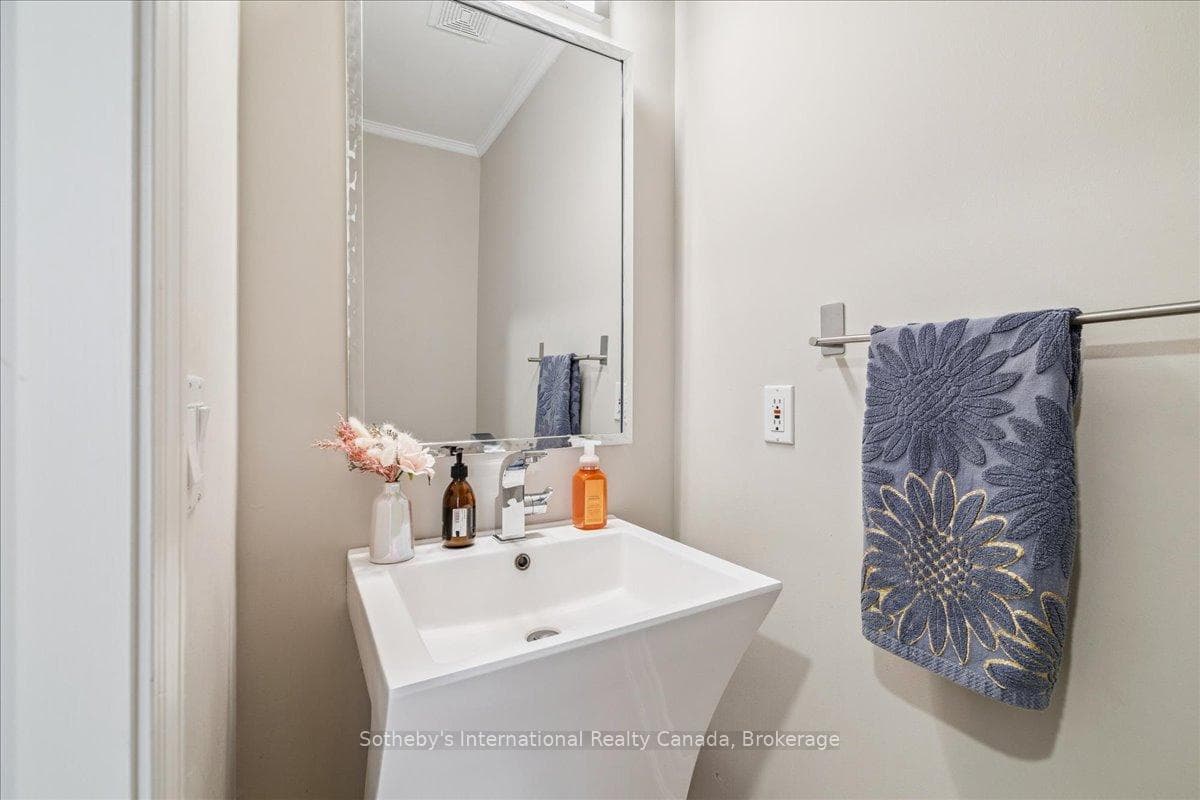 2509 Armour Crescent photo 46