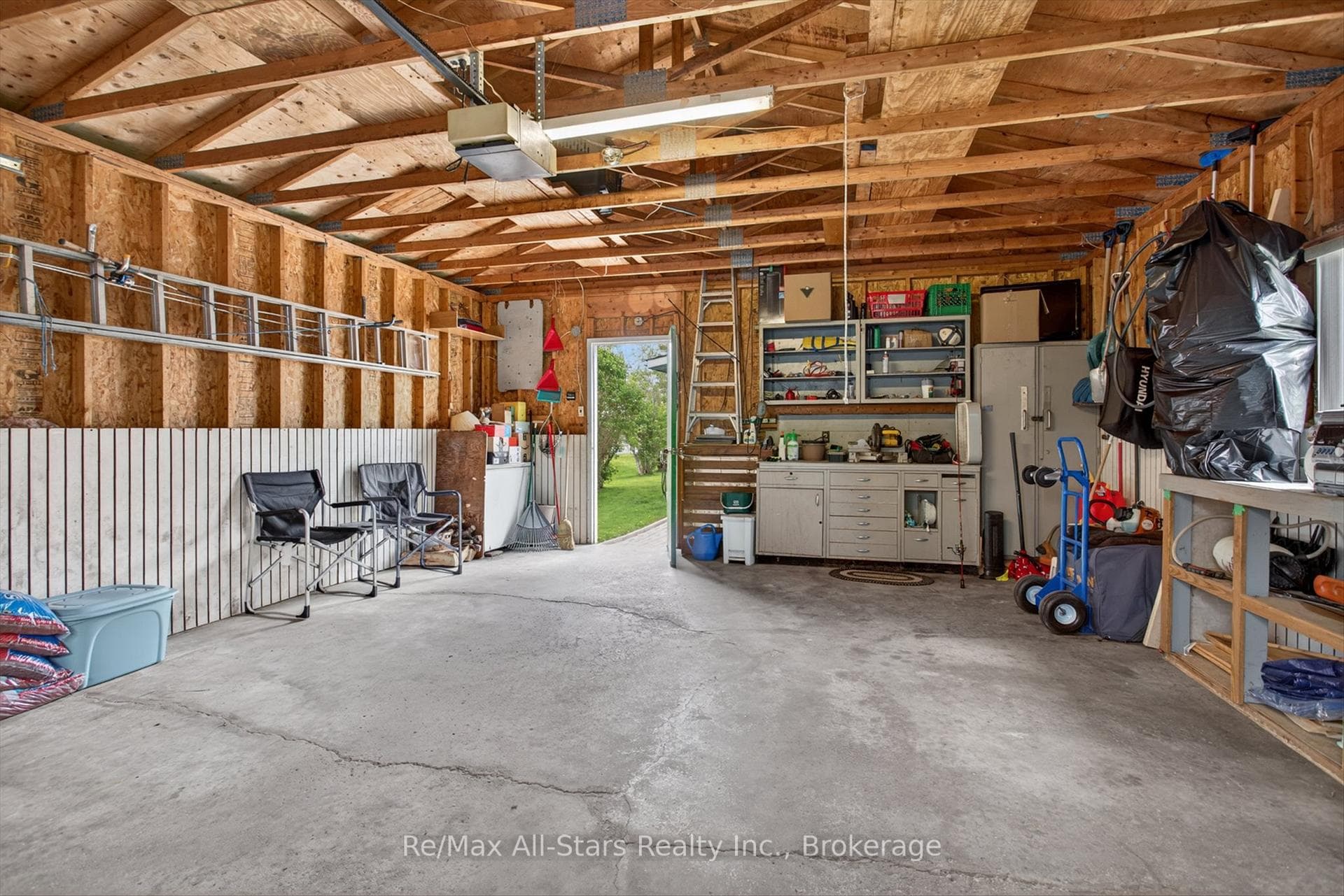 132 Fenelon Drive photo 28
