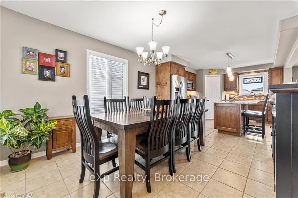 1342 GRACE Avenue photo 5