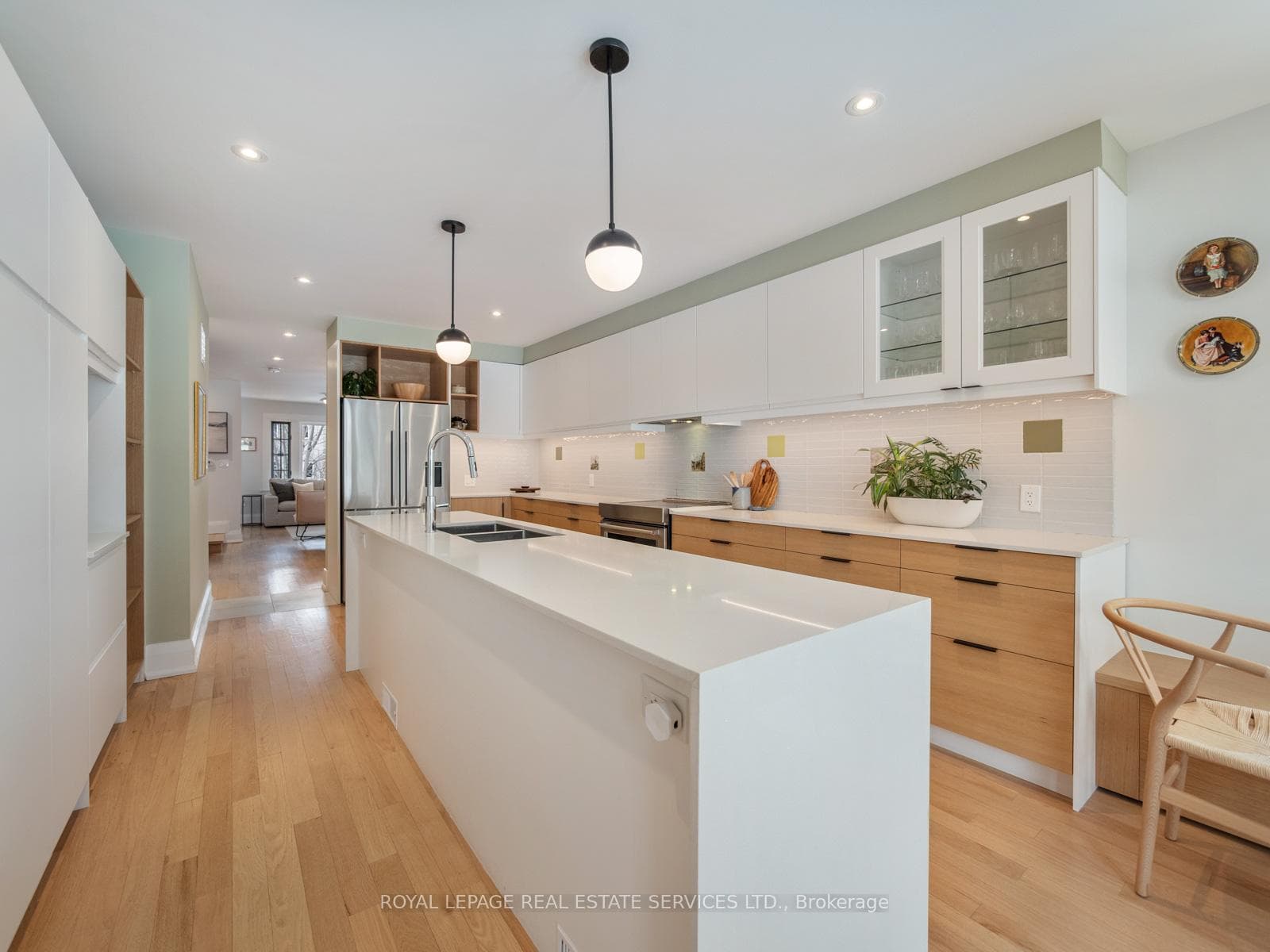 581 Beresford Avenue photo 20
