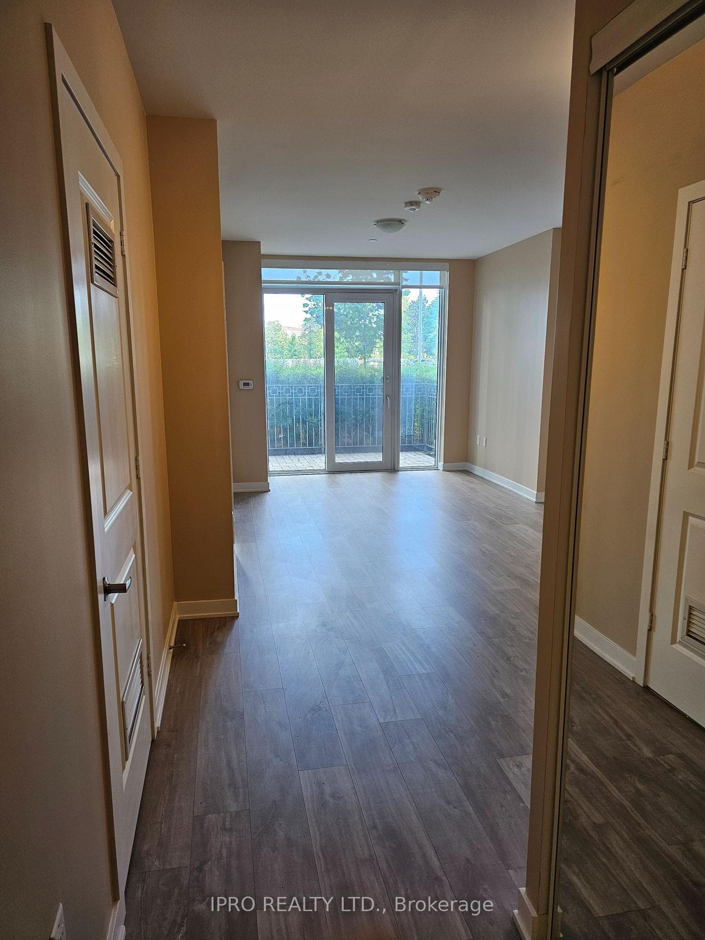 4655 Metcalfe Avenue Unit 106 photo 16