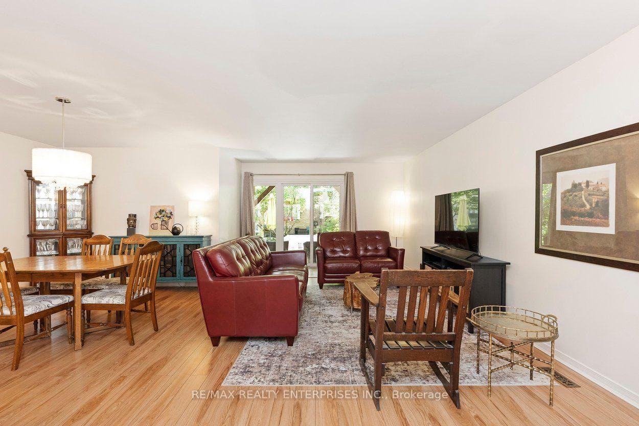 2055 Walkers Line Unit 117 photo 12