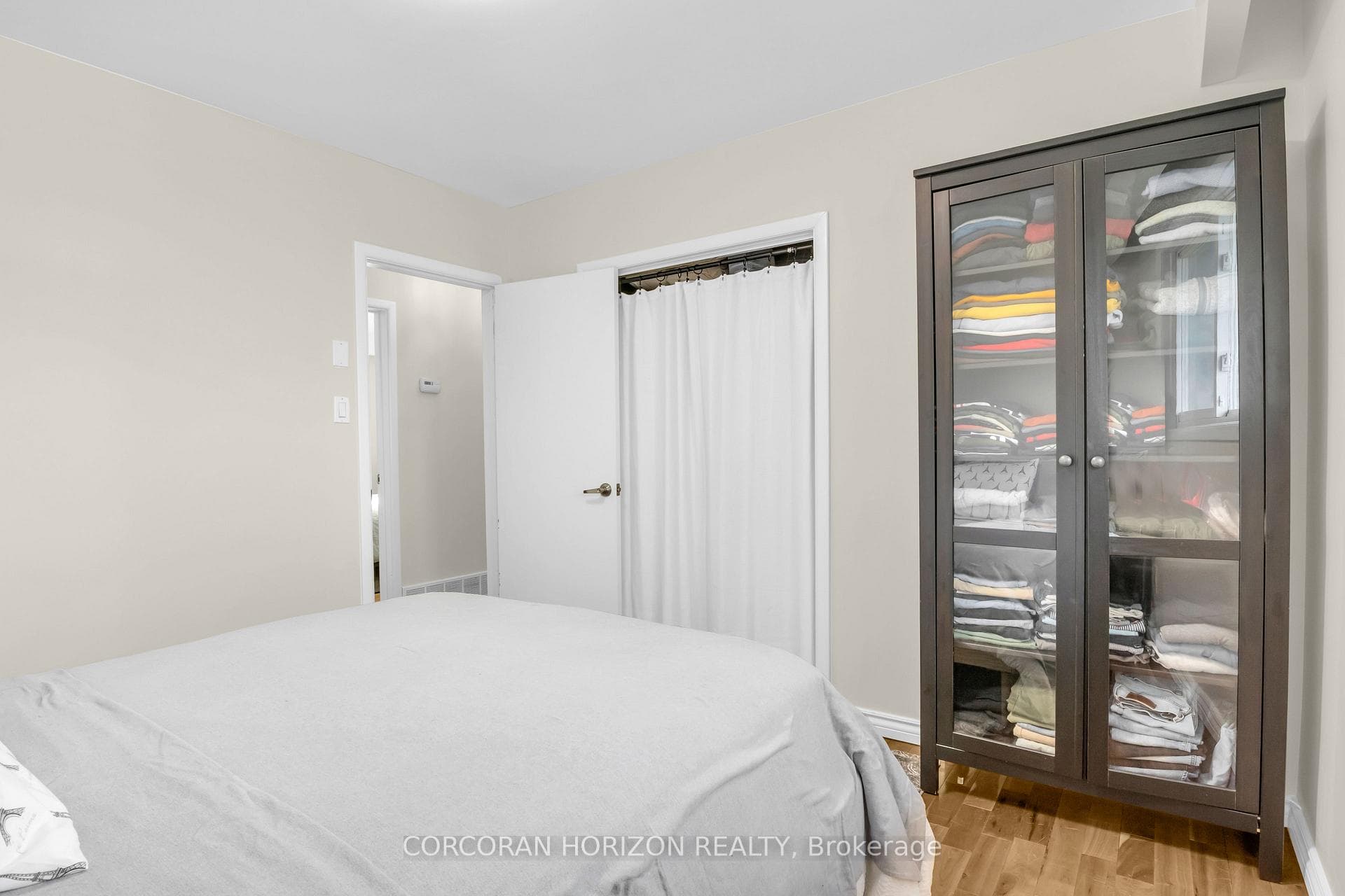 7226 Wellington Road photo 25