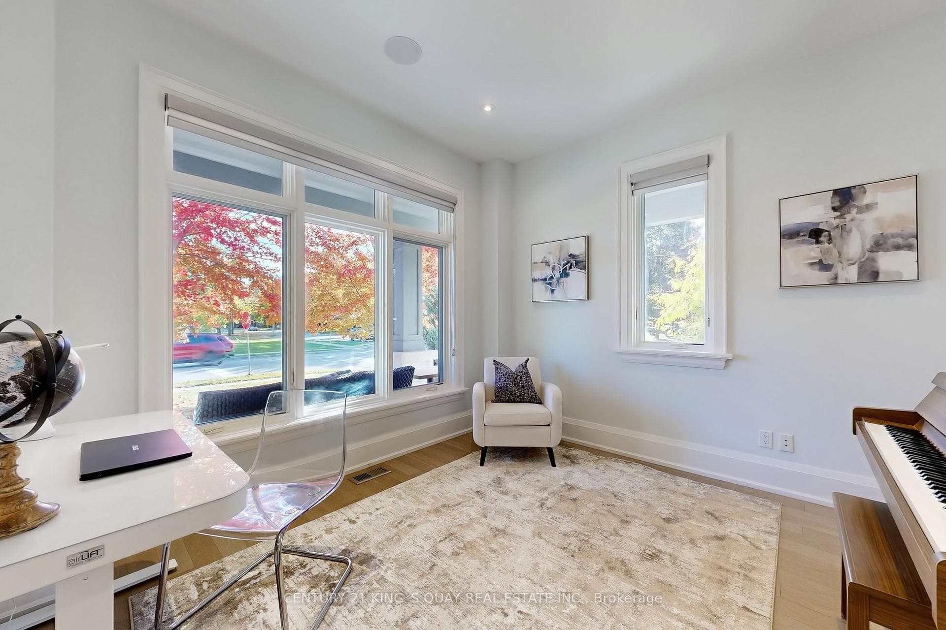 8 Parkway Avenue photo 24