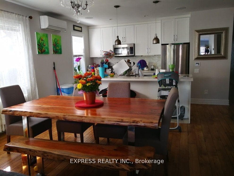 1134 Avenue Road Unit 2 photo 5