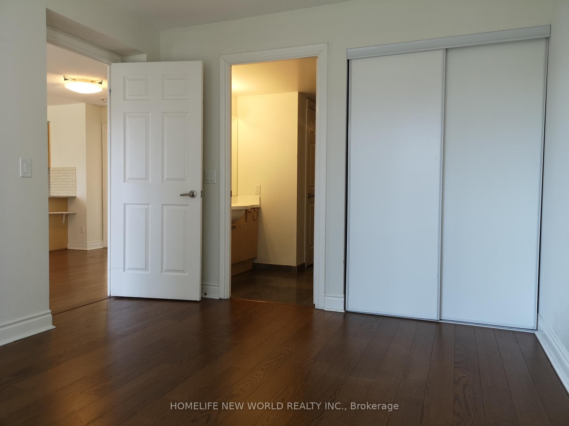 763 Bay Street Unit 3308 photo 12