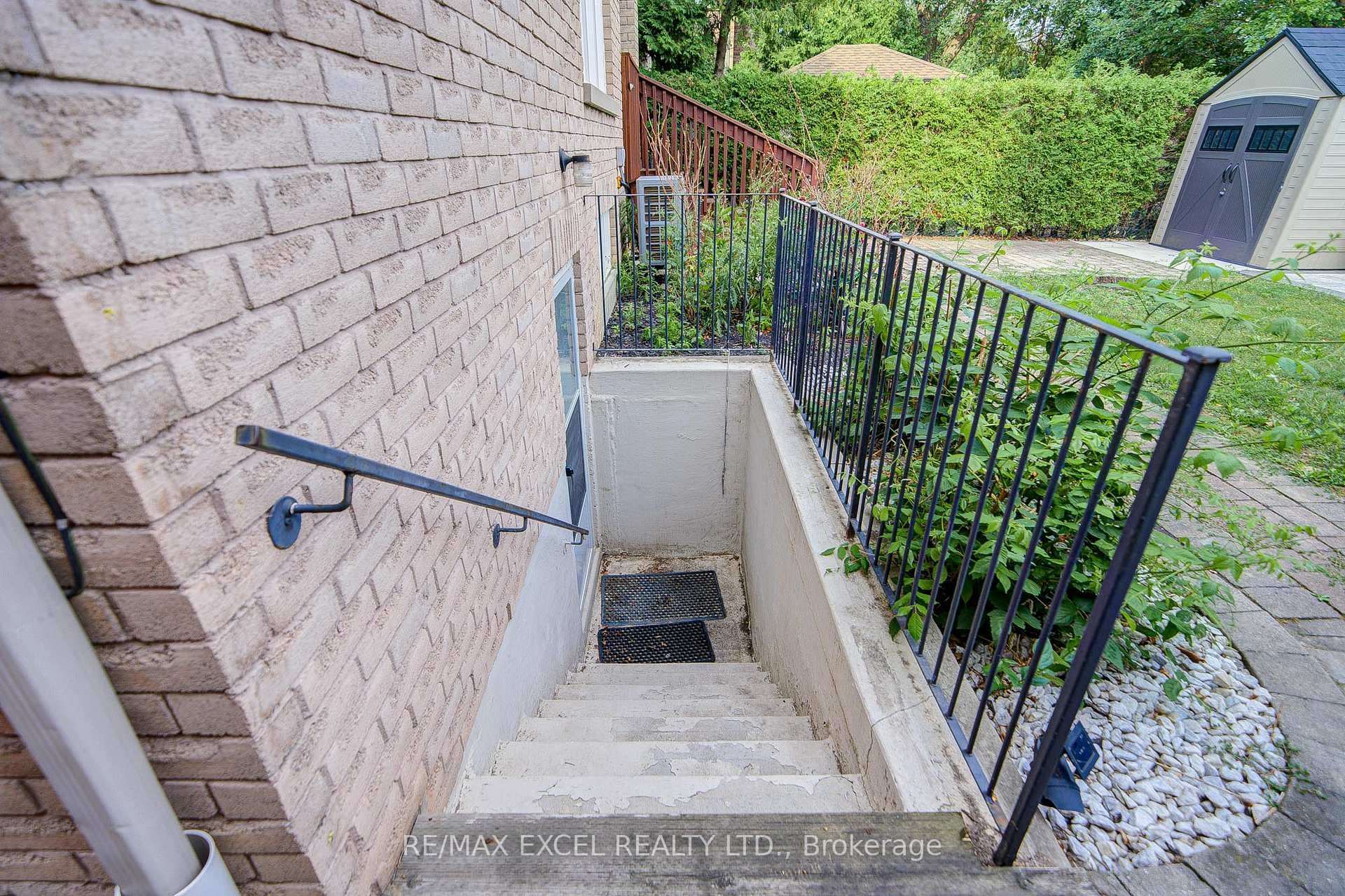 31 Pinewood Drive photo 44