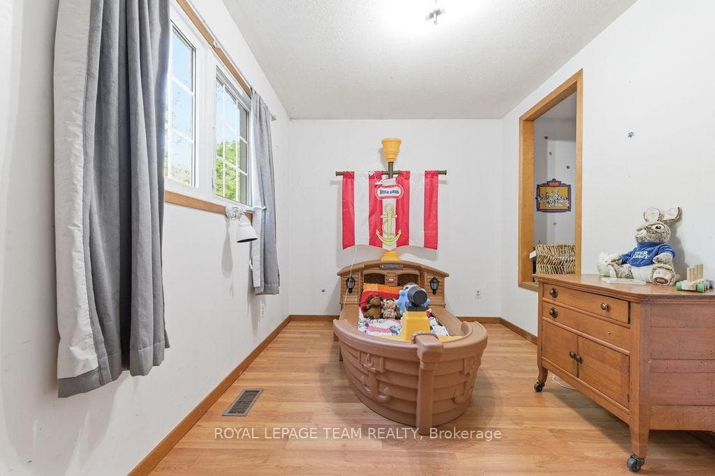 7 Simmons Drive photo 27