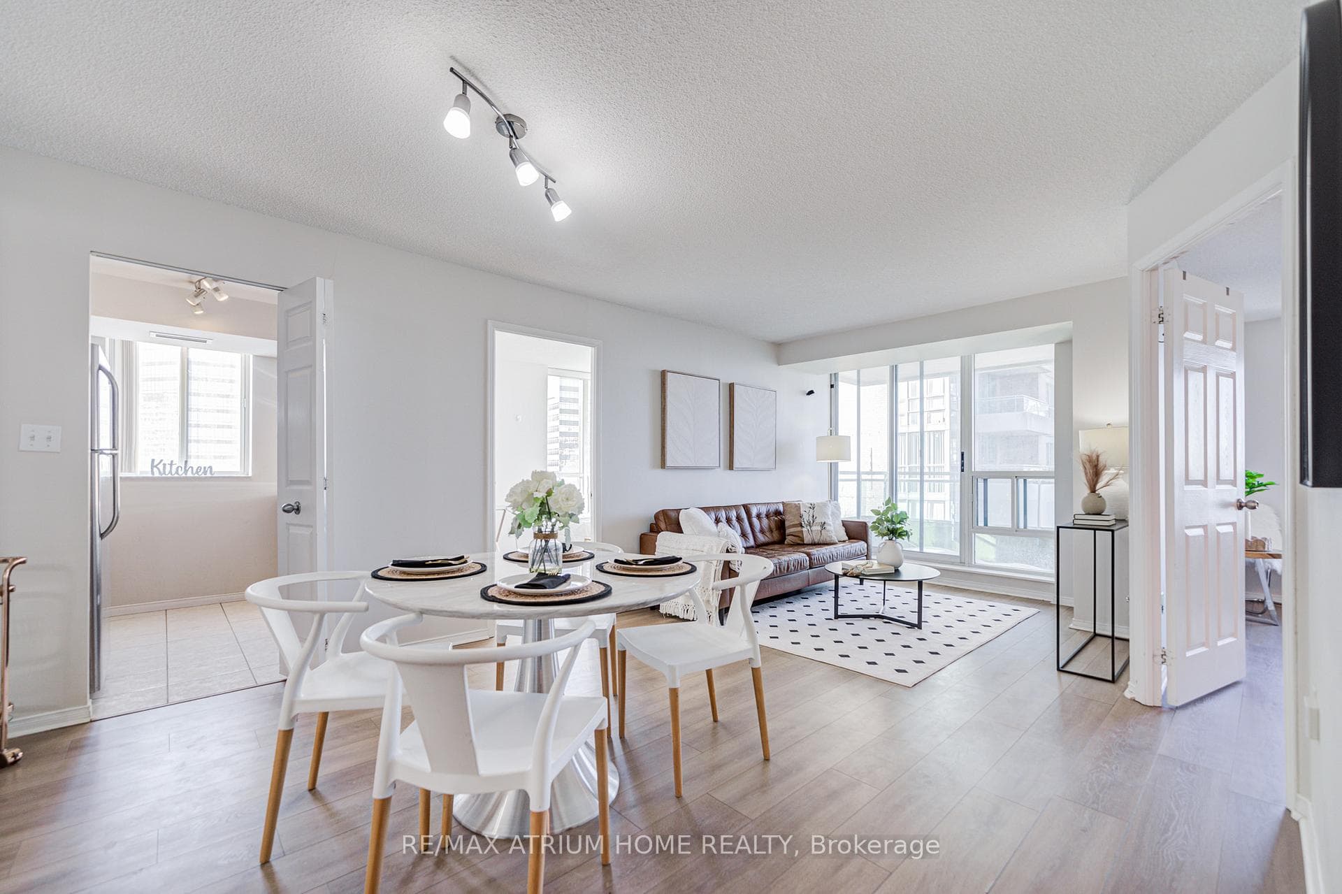 3 Pemberton Avenue Unit 1703 photo 6