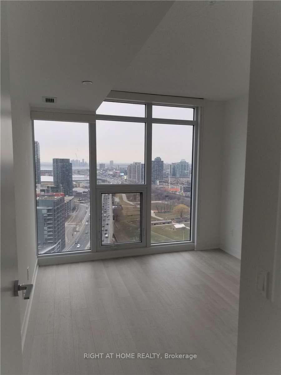 70 Queens Wharf Road Unit 3205 photo 8