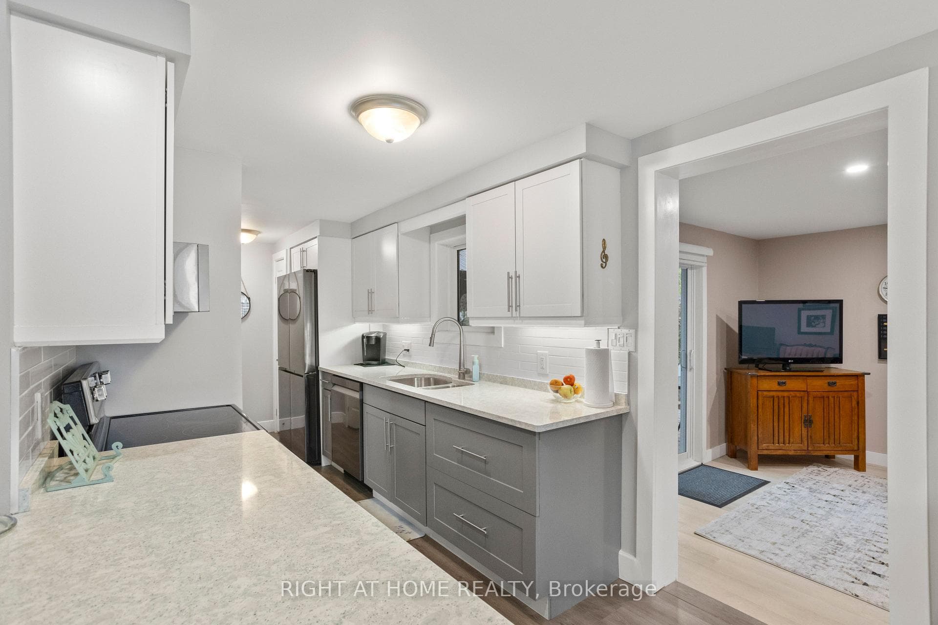 162 Mississauga Place photo 15