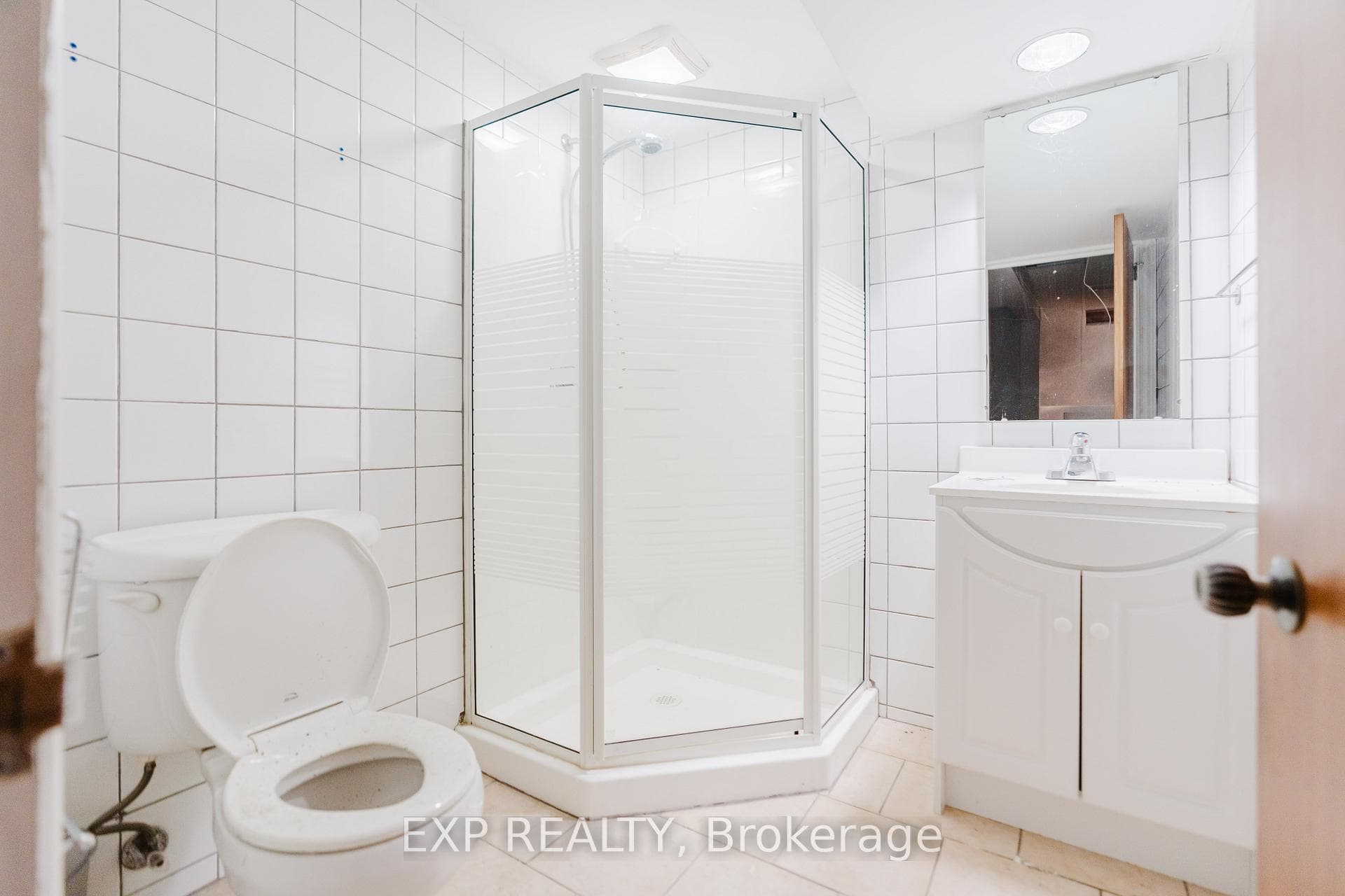 2136 Fillmore Crescent photo 40