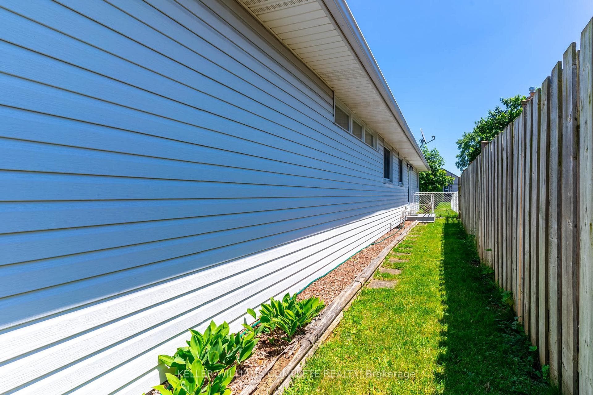 219 Price Avenue photo 36