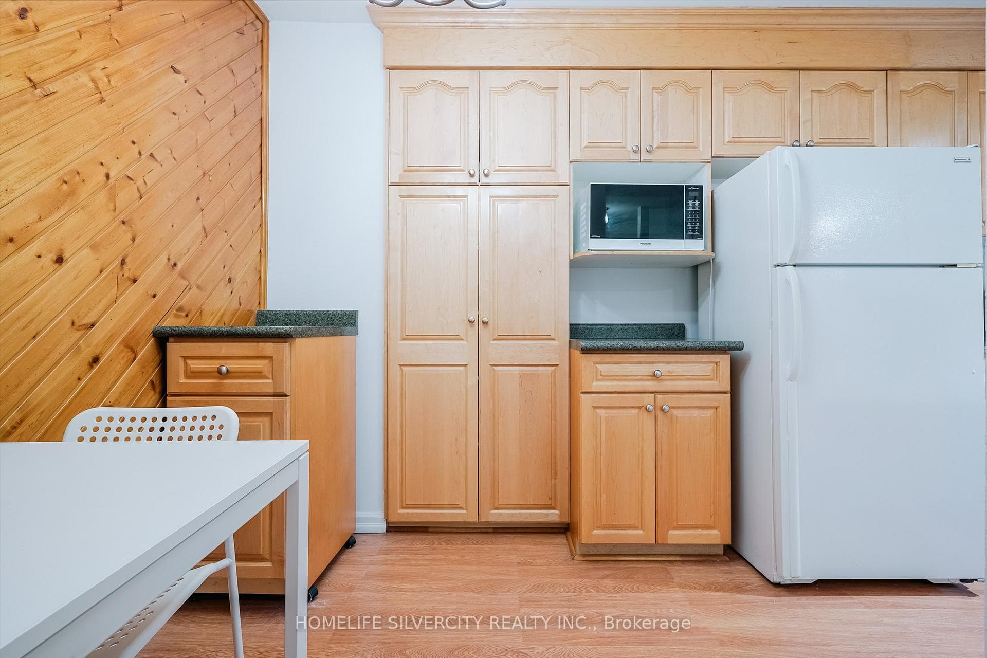 235 Bronte Street Unit 57 photo 20