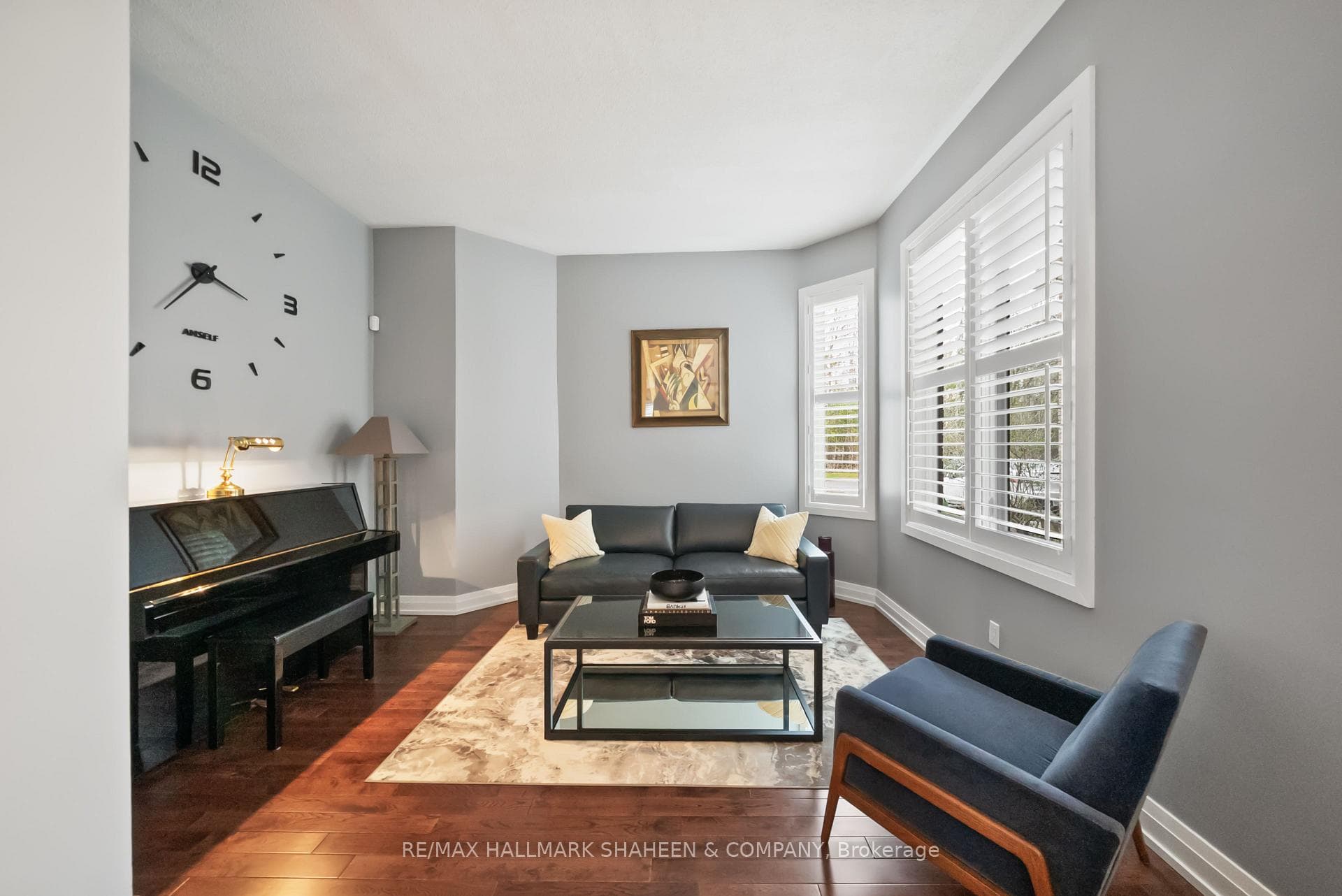 150 Thicket Crescent photo 8