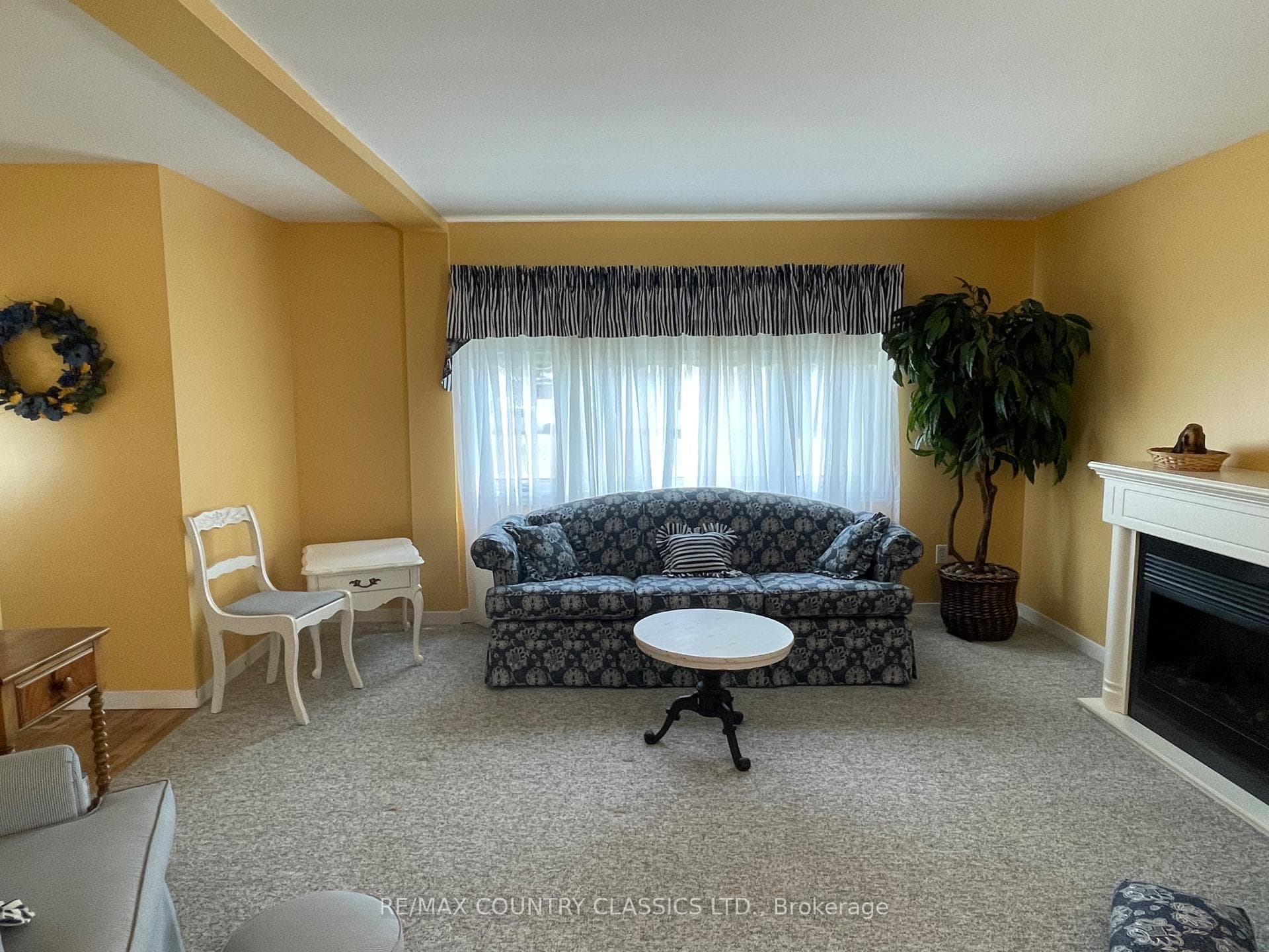 64 Hemlock Street photo 8
