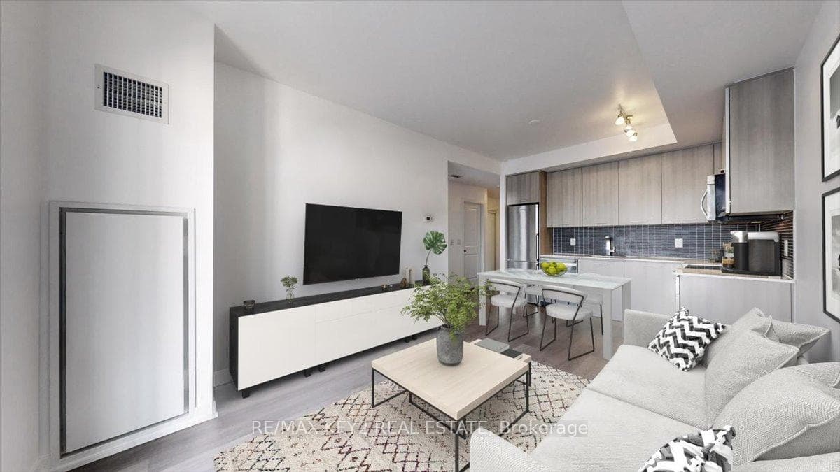 105 George Street Unit 502 photo 4