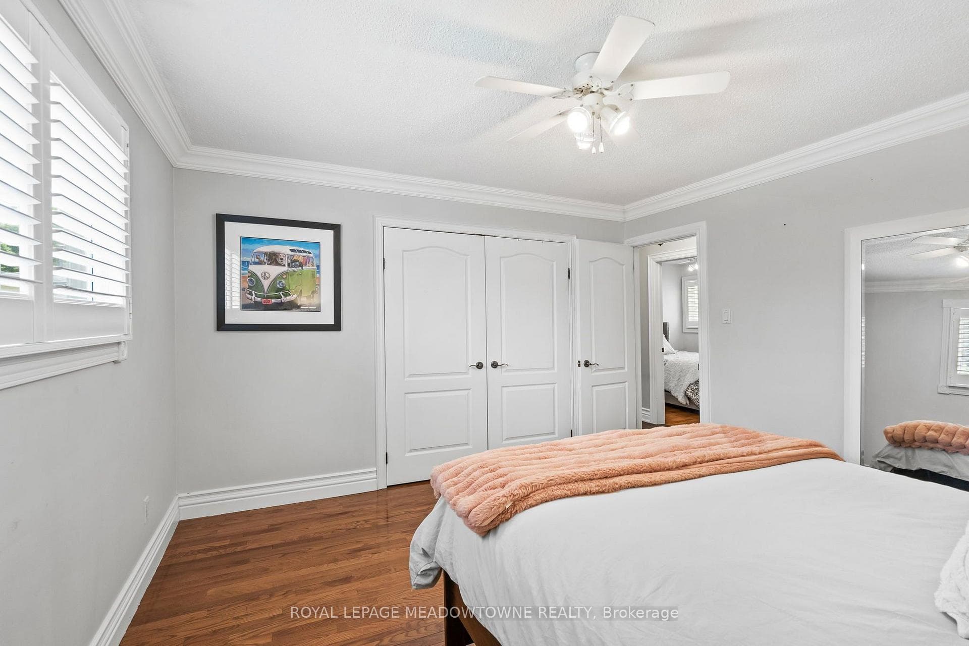 608 Moorelands Crescent photo 33