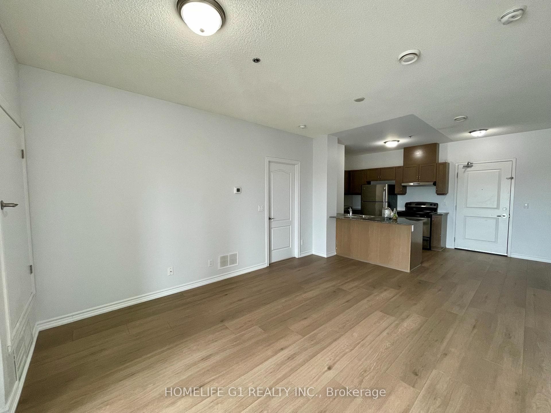 1370 Costigan Road Unit 302 photo 5