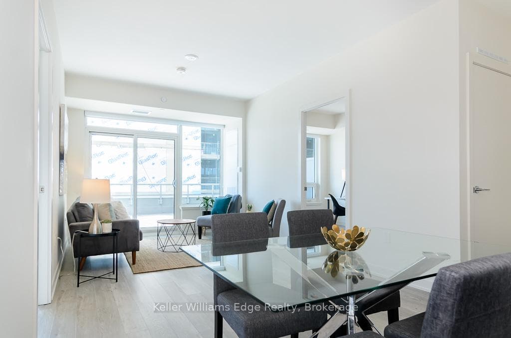 212 King William Street Unit 405 photo 8