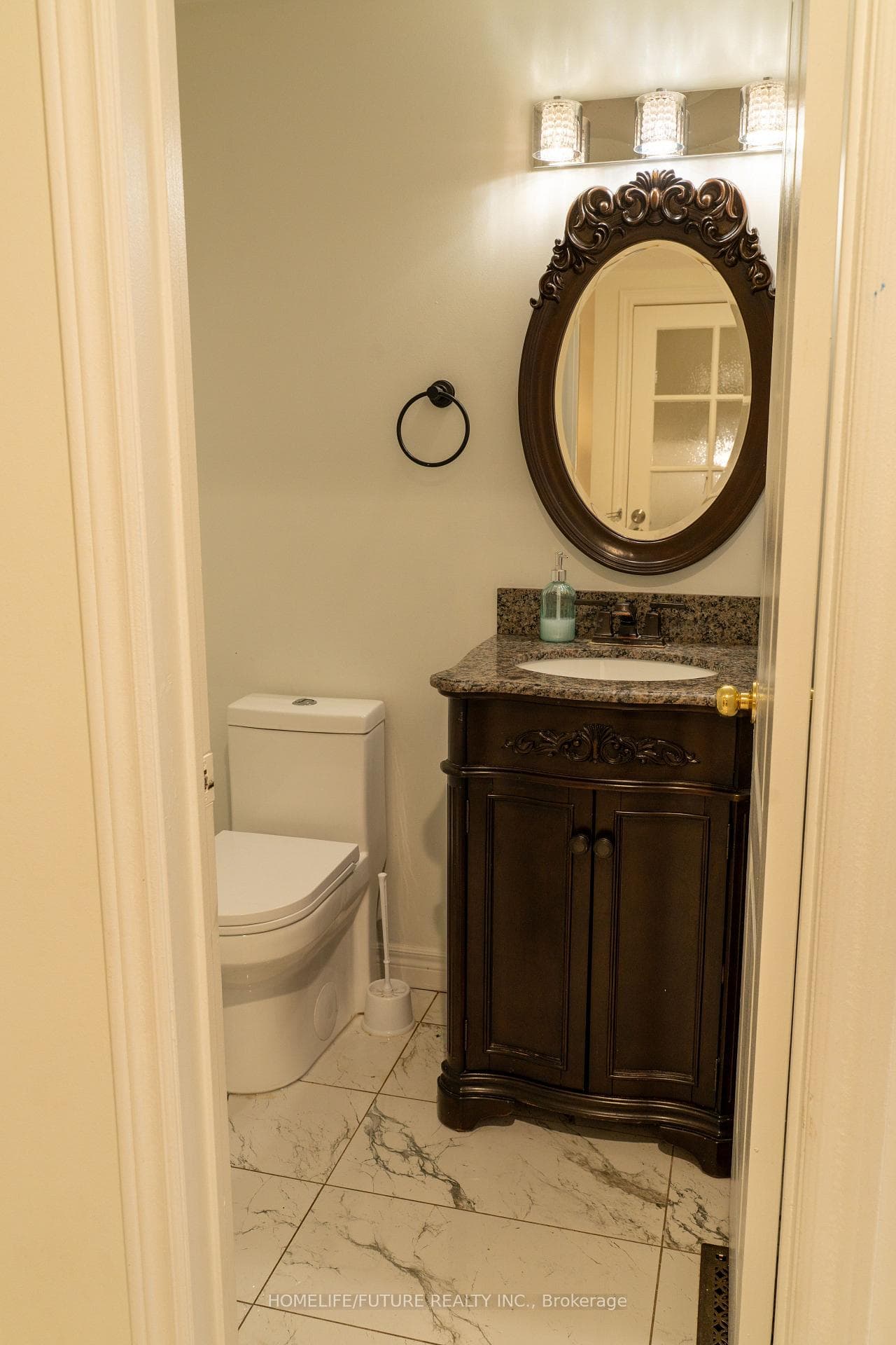 620 Madame Street photo 13