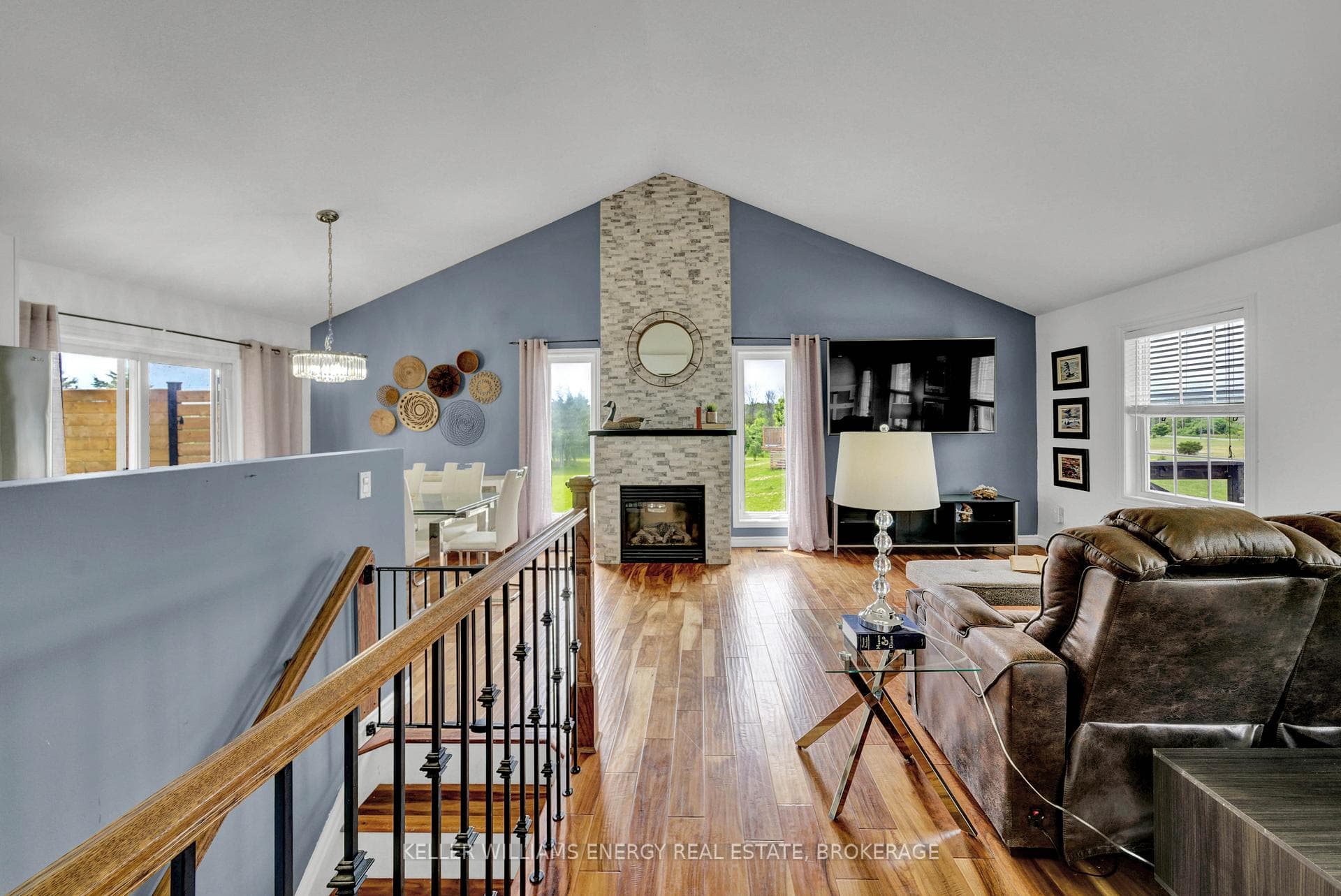 1331 Lakeside Drive photo 5