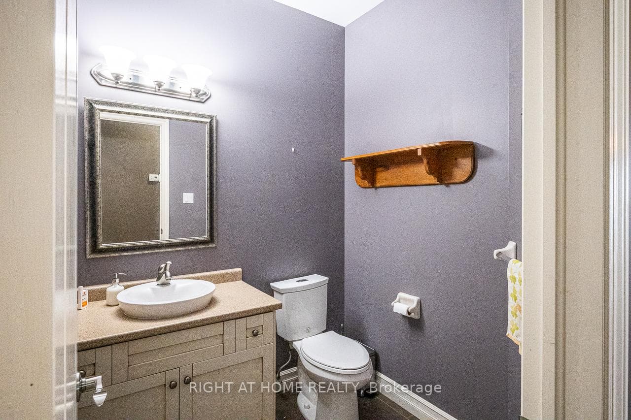 1366 Kains Woods Terrace photo 20