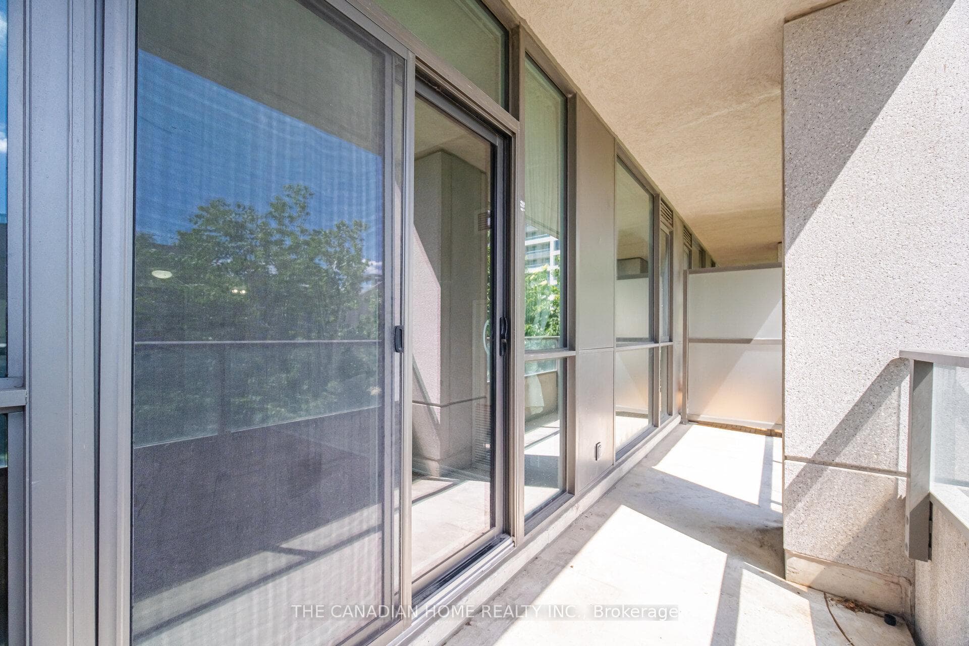 339 Rathburn Road Unit 212 photo 25