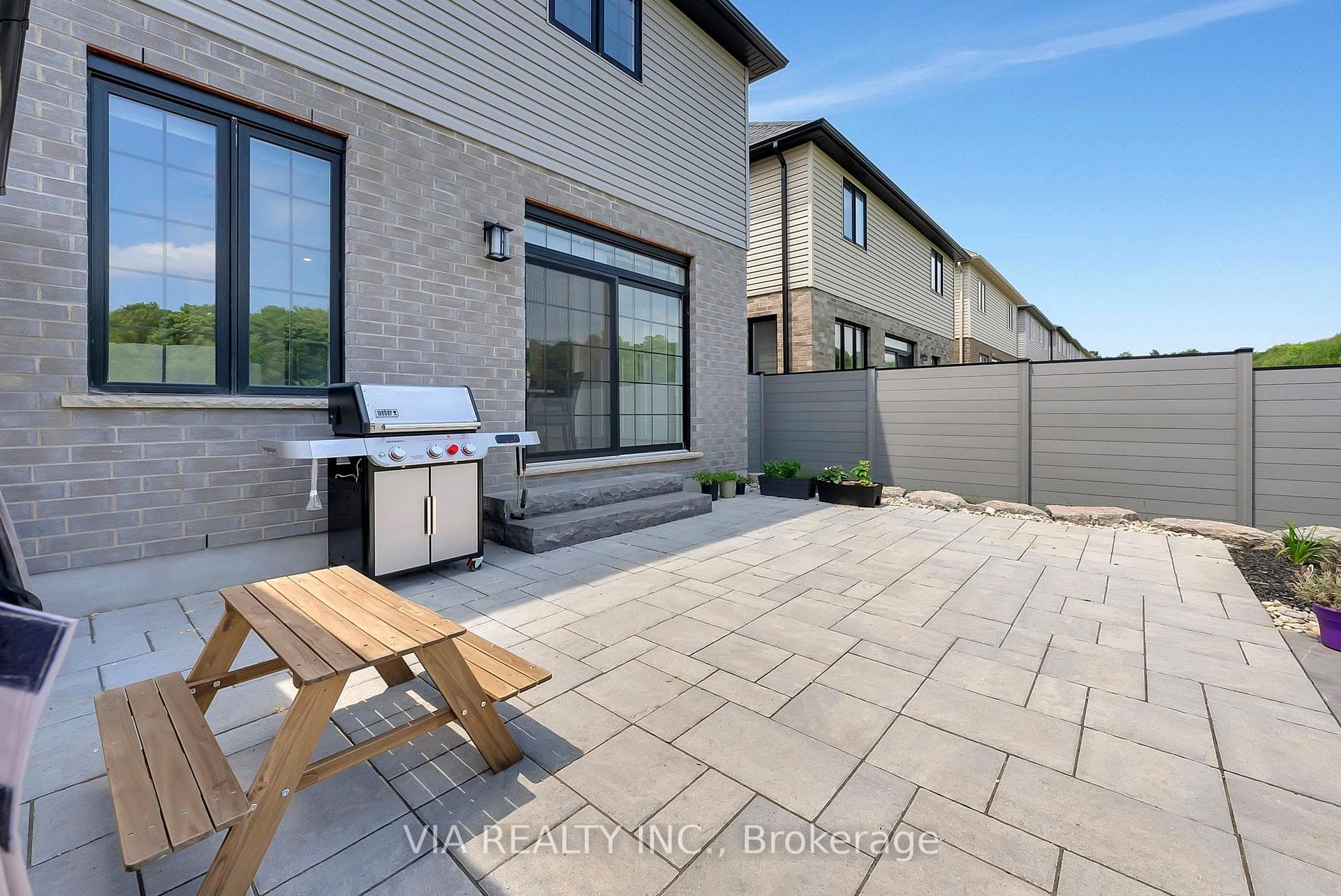 752 Wood Lily Street photo 31