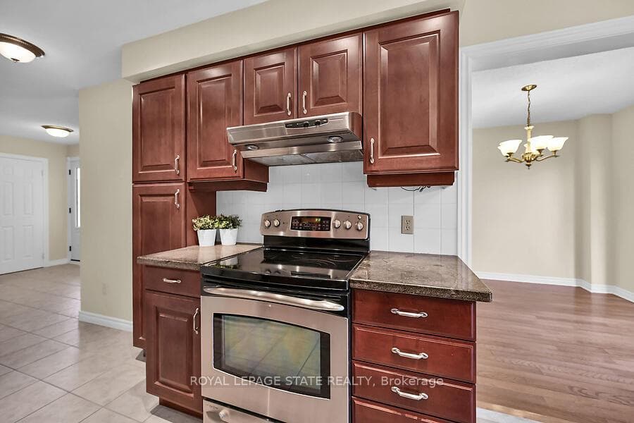 2006 Glenada Crescent Unit 19 photo 8