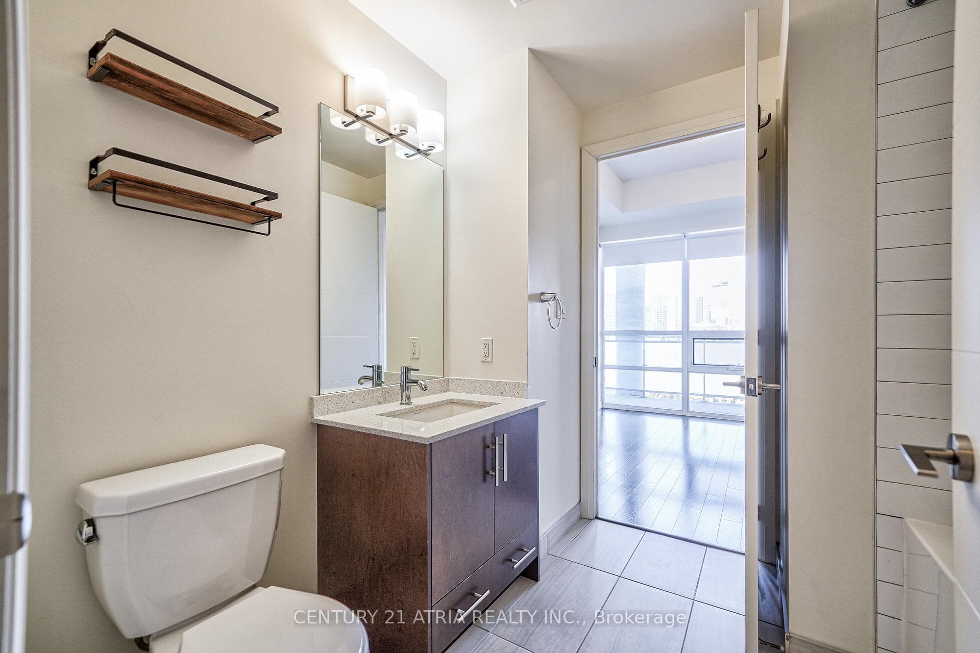 460 Adelaide Street Unit 809 photo 20
