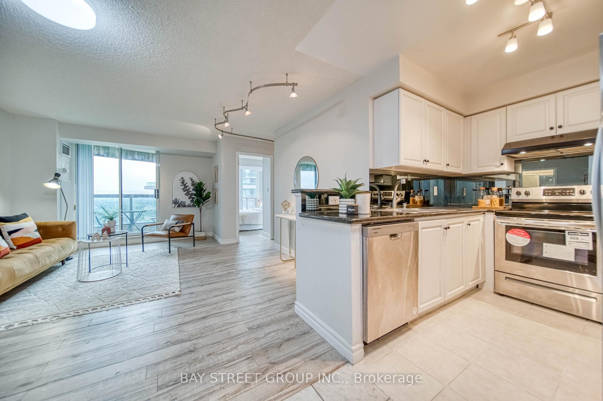 23 Lorraine Drive Unit 1109 photo 1