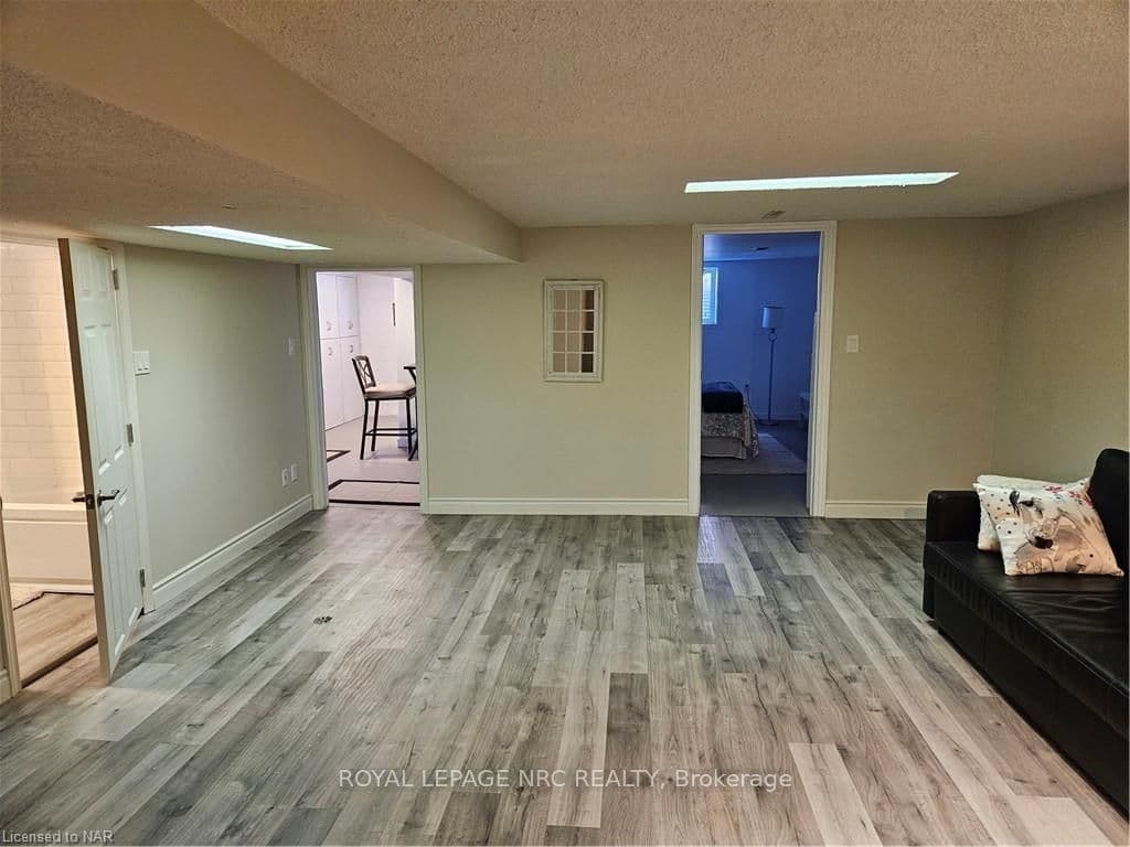 5 KILBOURNE Crescent photo 13
