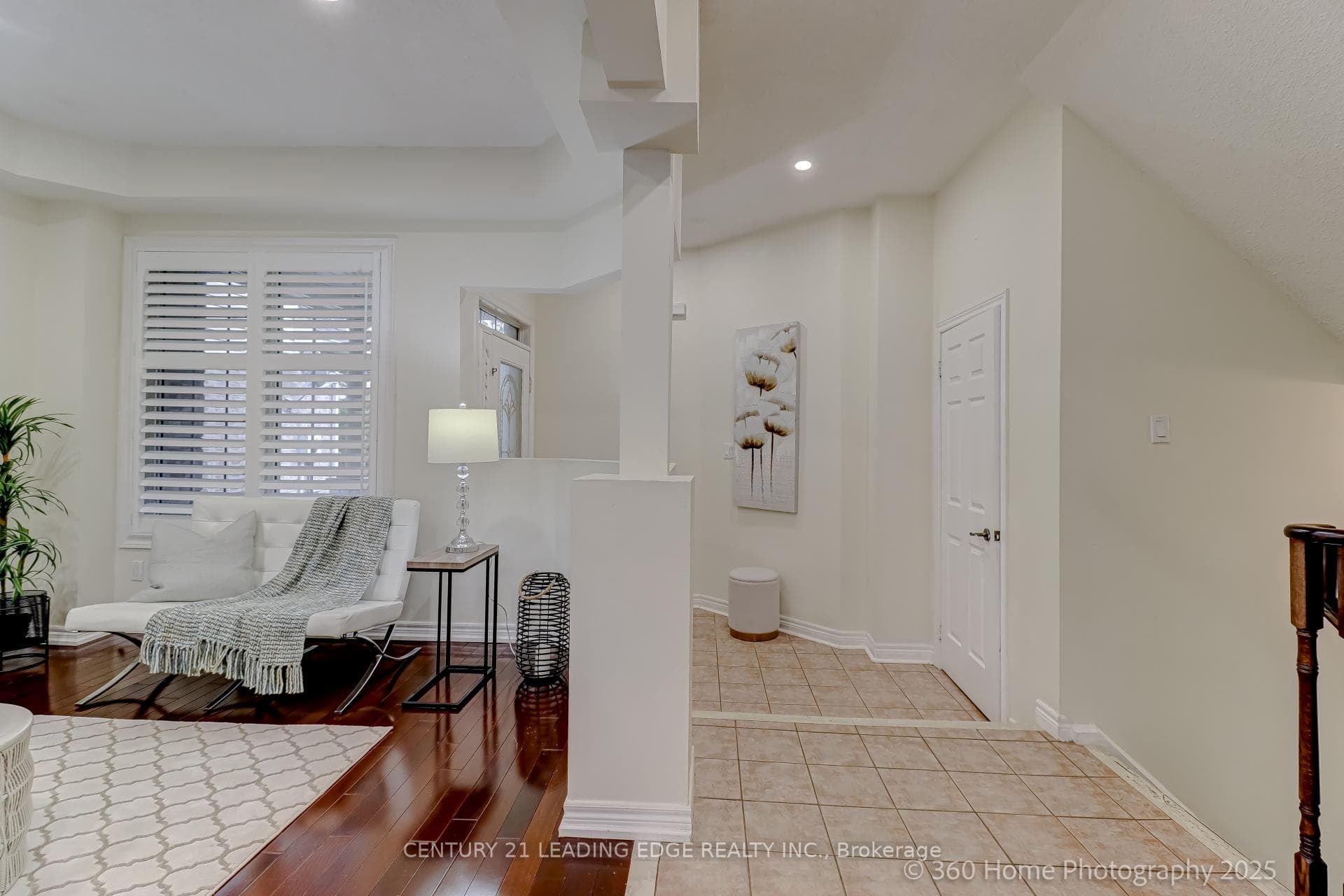 59 SANDFORD Crescent photo 5