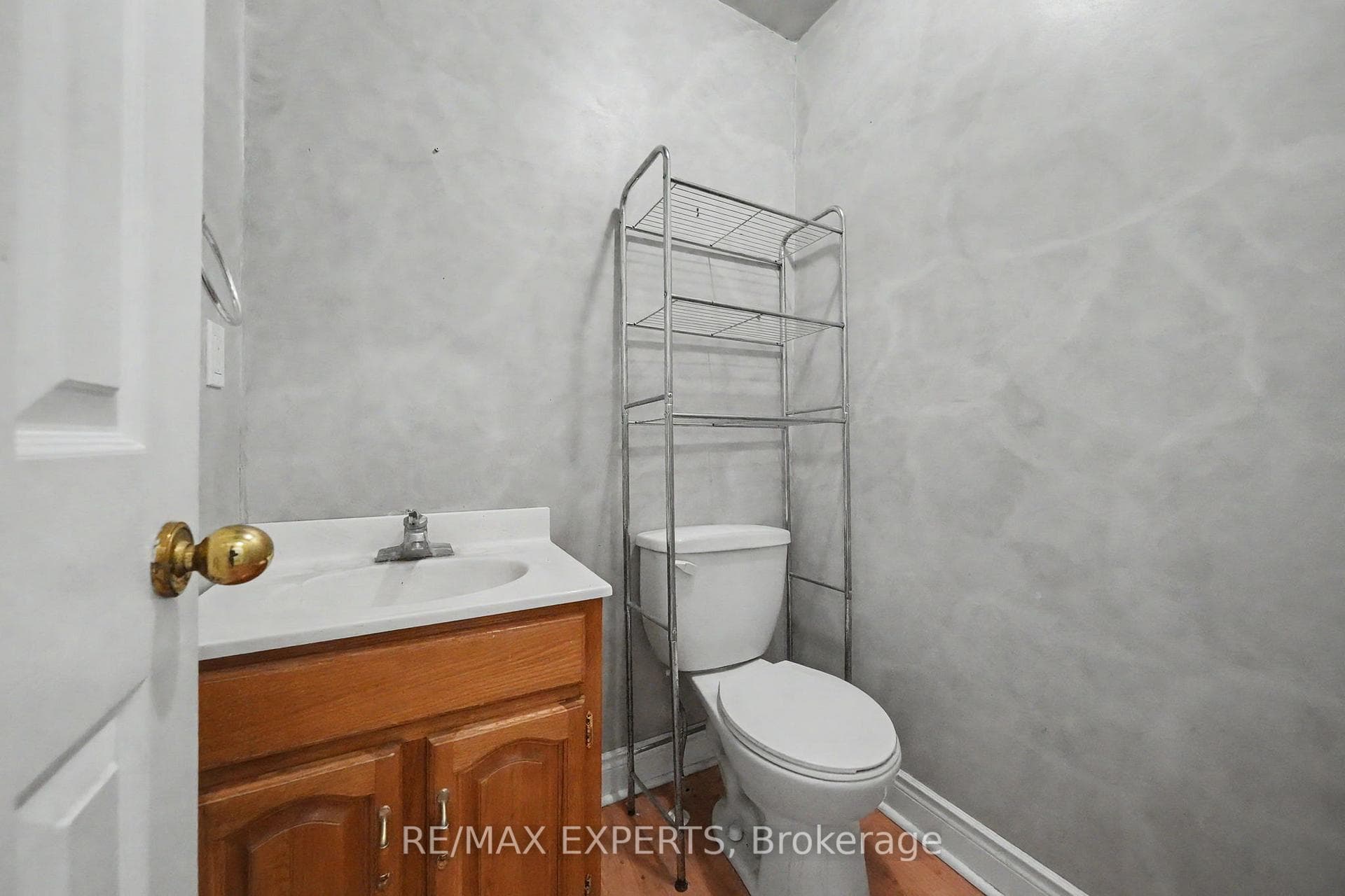 45 Blair Crescent photo 5