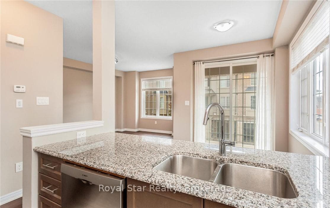 377 Cranbrook Common photo 15