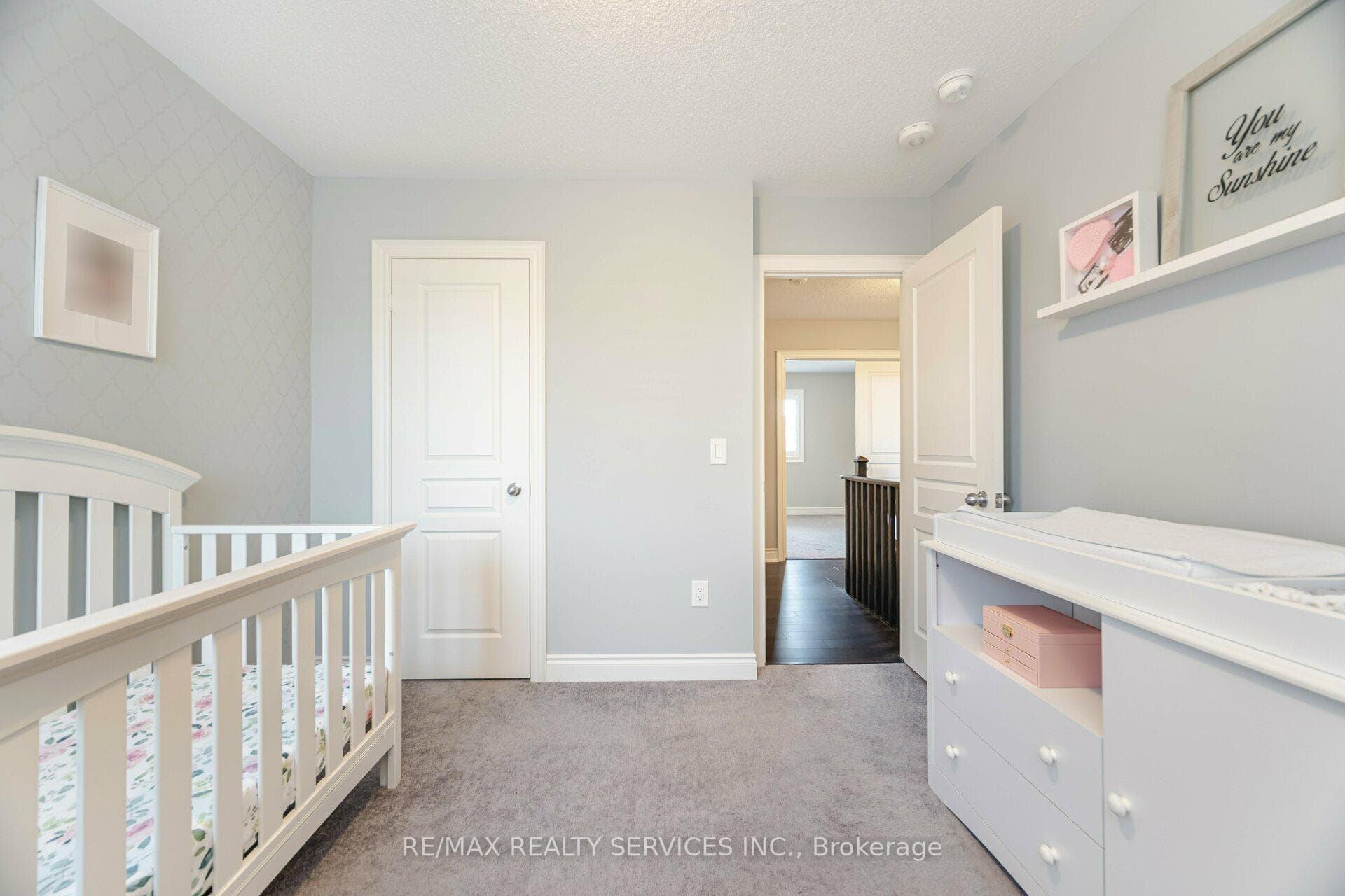 127 Holbrook Court photo 28