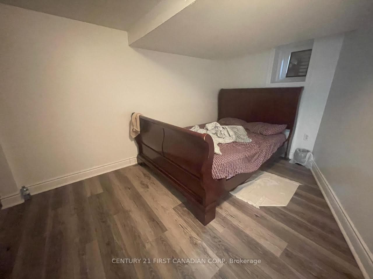 300 Huron Street photo 24
