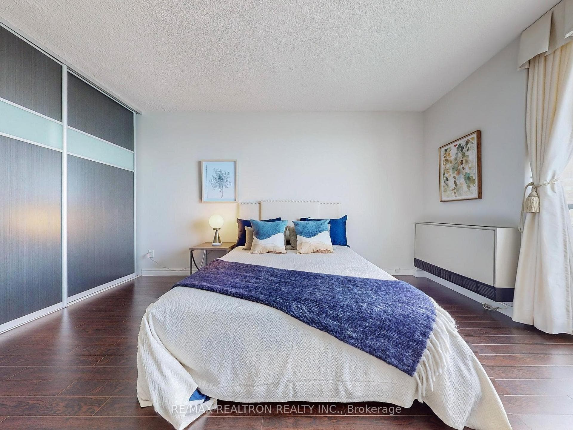 33 Harbour Square Unit 3004 photo 22