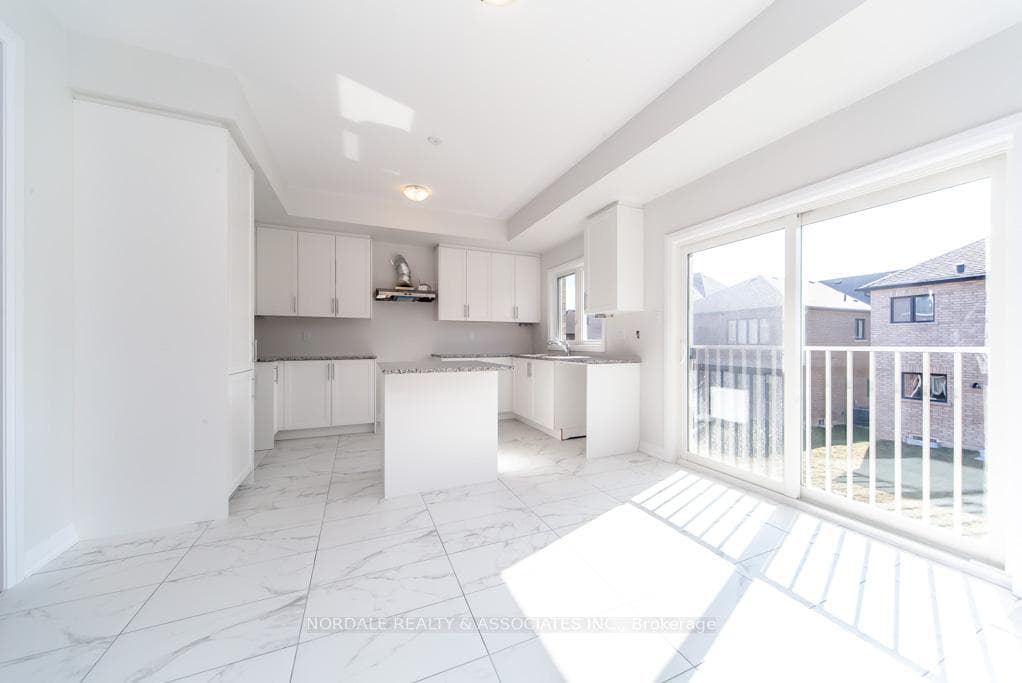 1433 STOVELL Crescent photo 13
